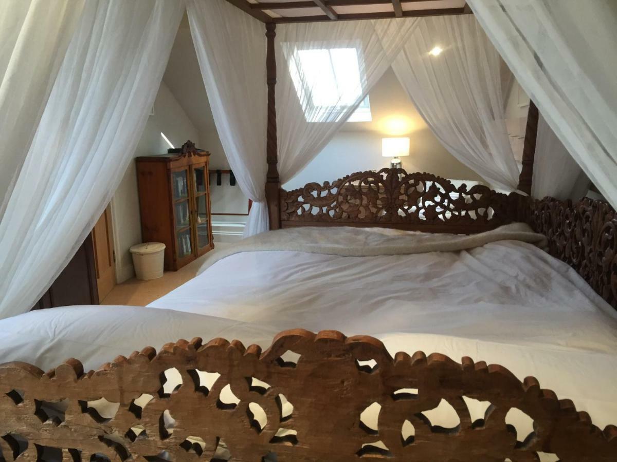 Mulberry Barn Bed & Breakfast Micheldever Екстериор снимка
